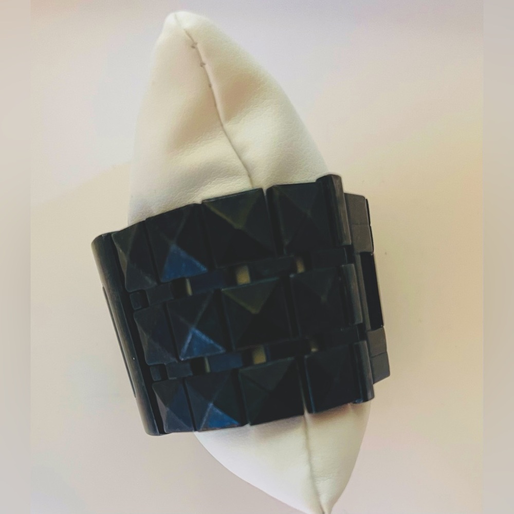 Black beautiful watch Guess